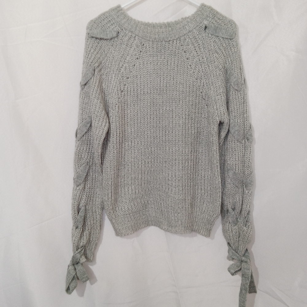 Love Tree Womens Acrylic Sweater Size M Braided Sleeves Gray Loose Knit